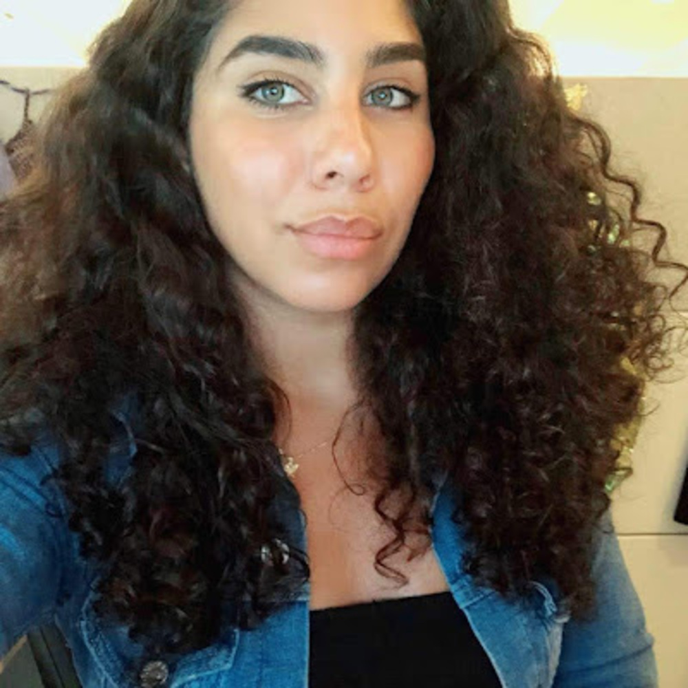 Meet your Posher, Damaris